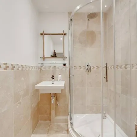 Princes Villa - Large Fully Self Contained Flat, 5 Minutes From The Sea Hastings Exterior photo