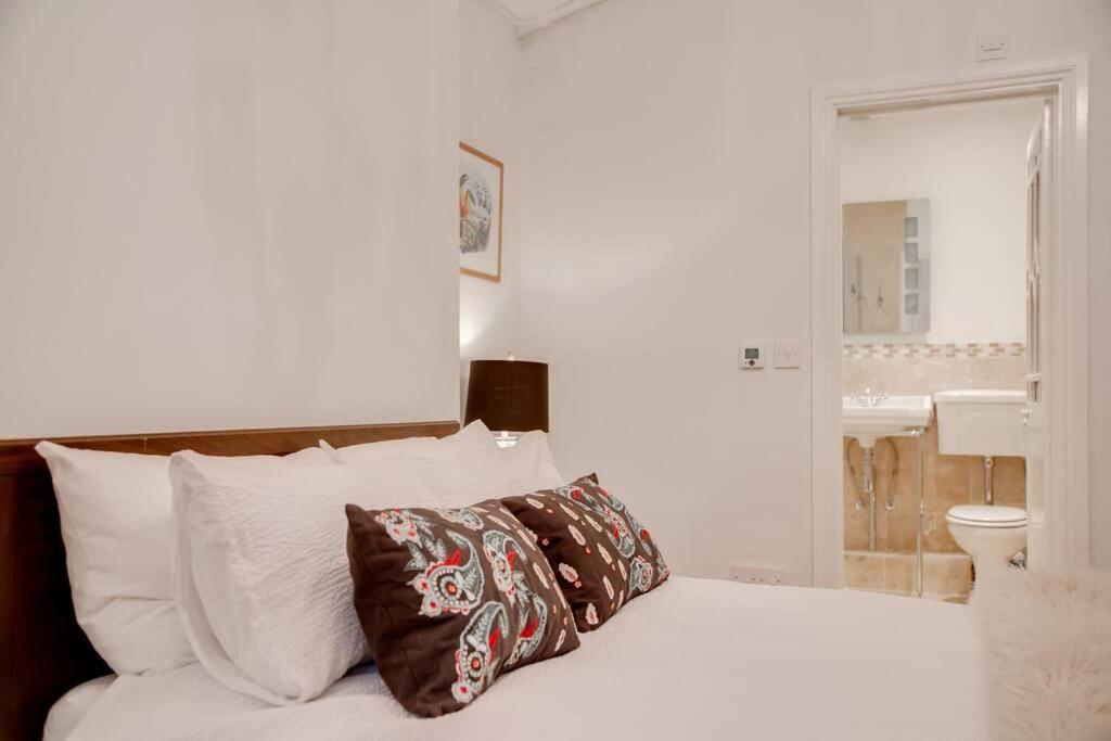 Apartment Princes - Large Fully Self Contained Flat, 5 Minutes From The Sea
