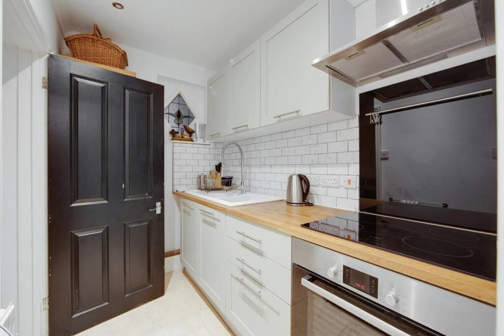 Princes - Large Fully Self Contained Flat, 5 Minutes From The Sea Hastings