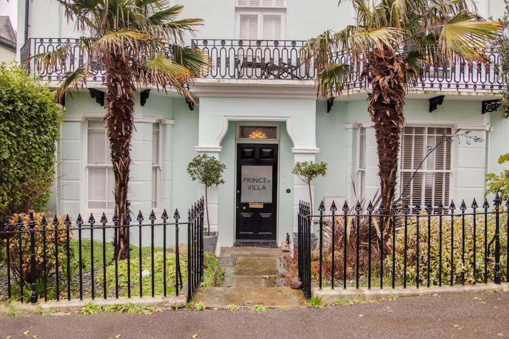 Apartment Princes - Large Fully Self Contained Flat, 5 Minutes From The Sea *