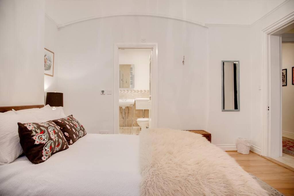Princes - Large Fully Self Contained Flat, 5 Minutes From The Sea *