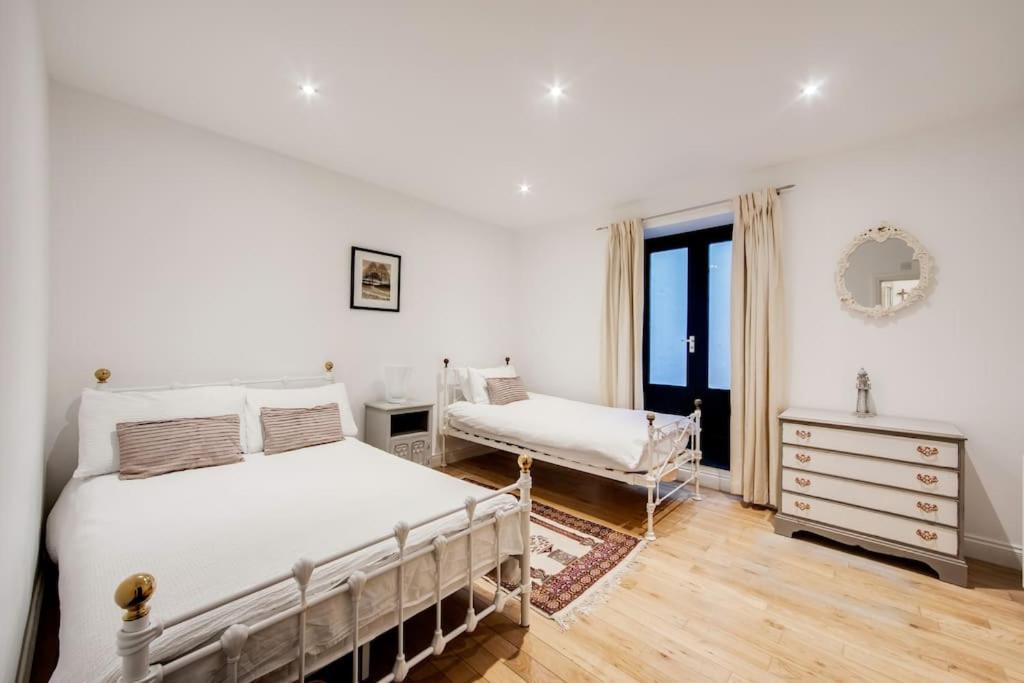 Princes - Large Fully Self Contained Flat, 5 Minutes From The Sea