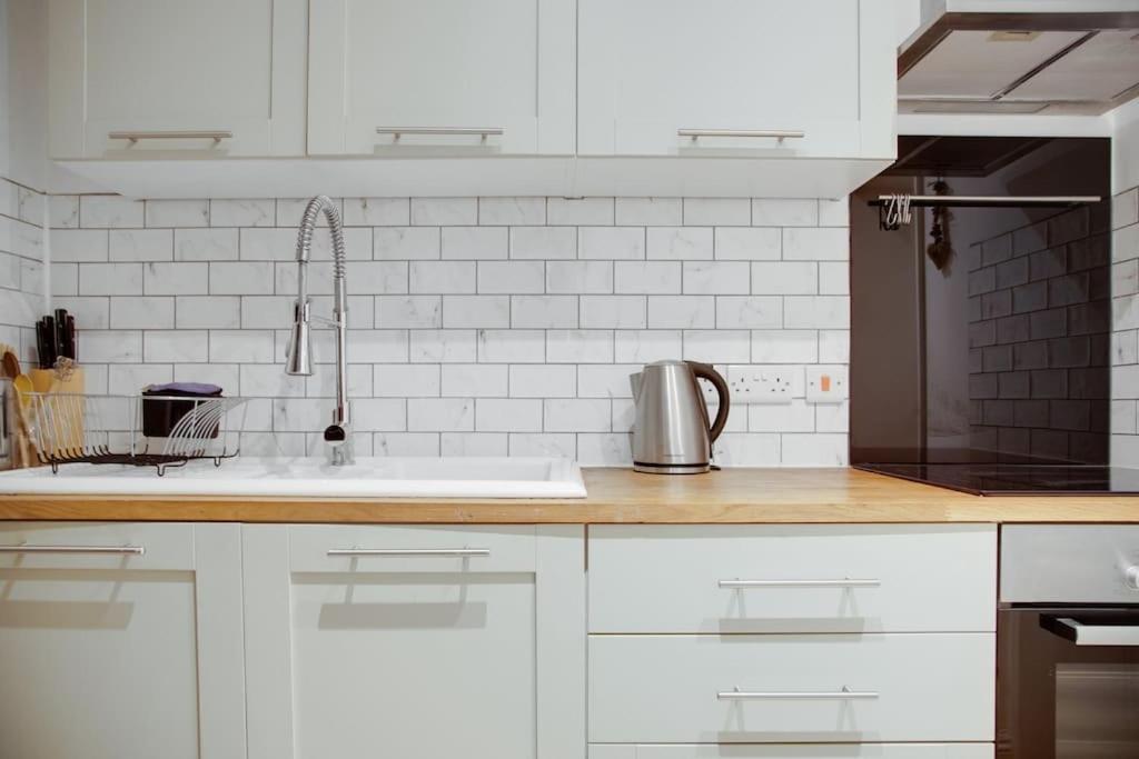 Апартаменты Princes - Large Fully Self Contained Flat, 5 Minutes From The Sea Гастингс