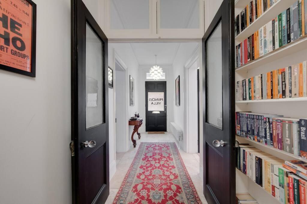 Princes - Large Fully Self Contained Flat, 5 Minutes From The Sea *
